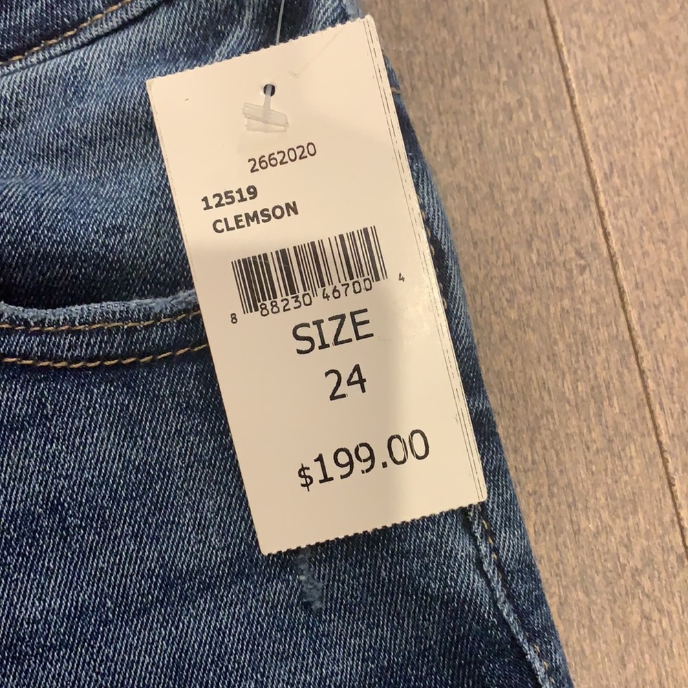 Jeans - Picture 2 of 5